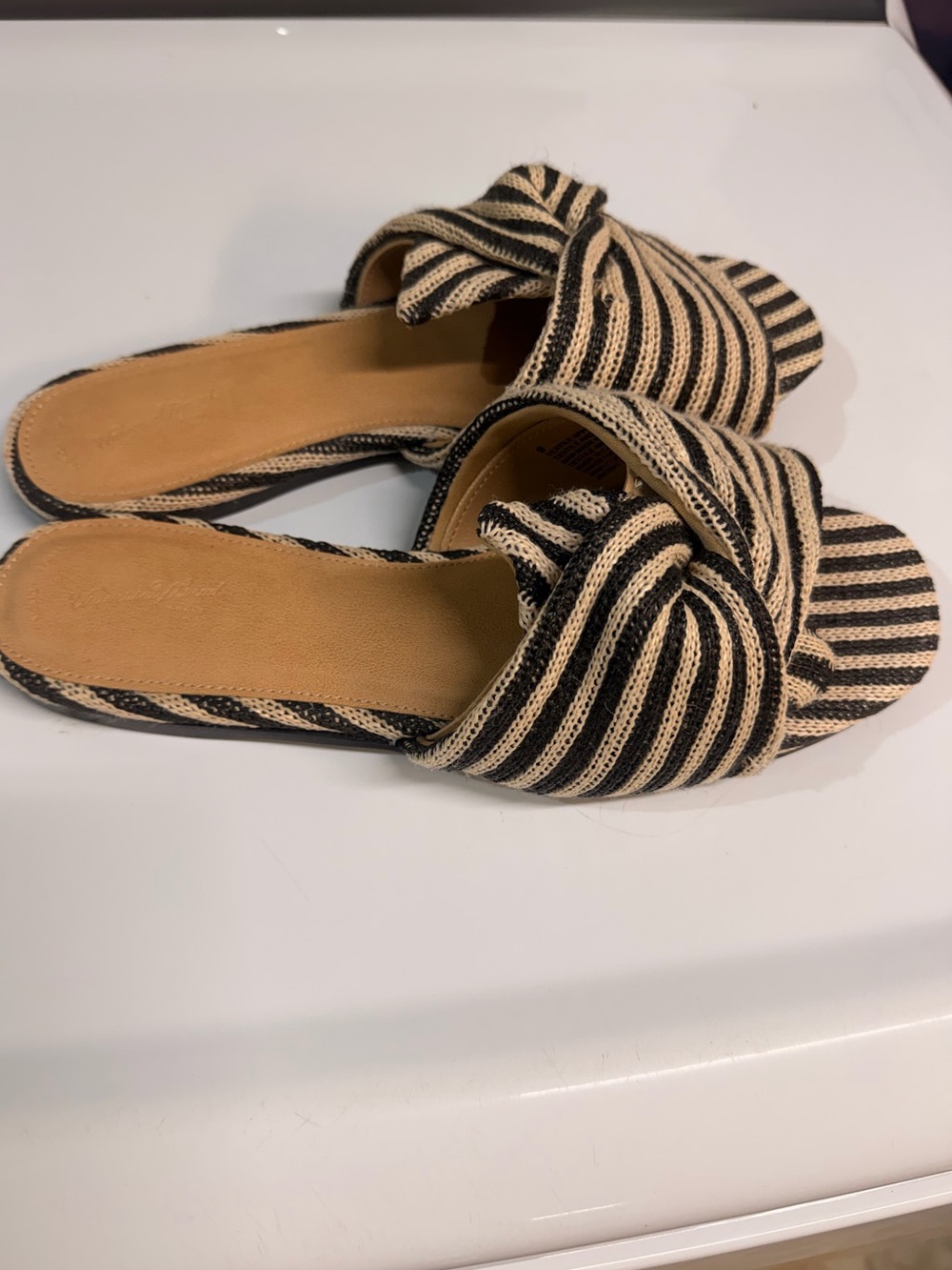 Universal Thread Knotted Stripe Slide Sandals - Black & Tan